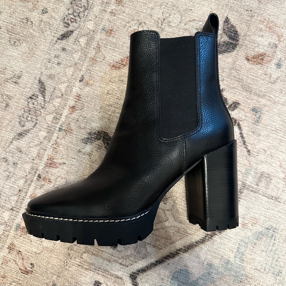 Tory Burch Chelsea 70mm Lug Bootie